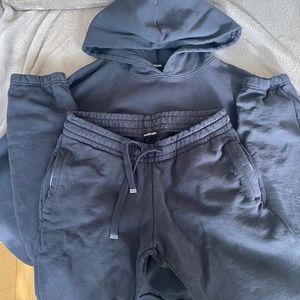 TALENTLESS sweat set